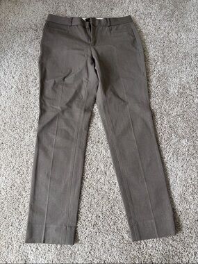 Banana Republic Women’s Dress Pants in Taupe